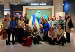 Del boceto a la pantalla… y al trabajo en equipo: visita conjunta de la ADA y el CAA a la exposición de Pixar